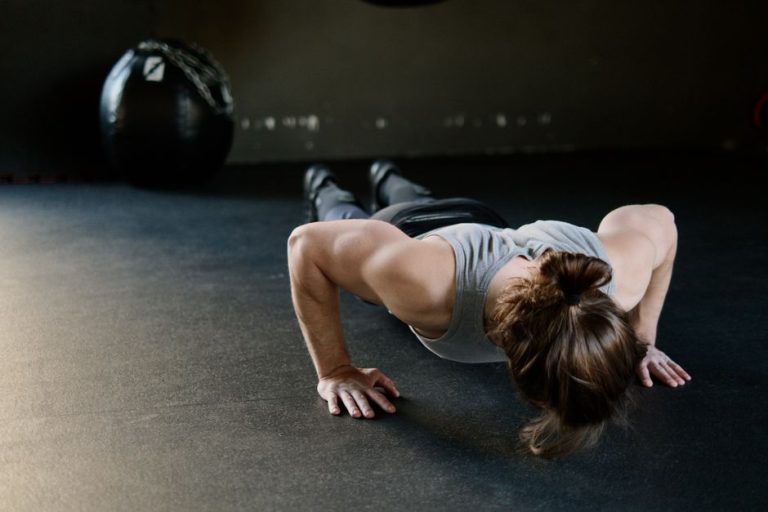 7 Advanced Kettlebell Workouts That Build Real Full-Body Conditioning