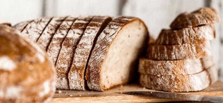 Sourdough or Rye: Which is Better for Your Health and Taste?